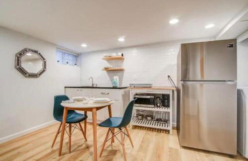 SUNNY, SERENE & CENTRALLY-Located STUDIO *PRIVACY *COMFORT *5-STARS - Foto 10