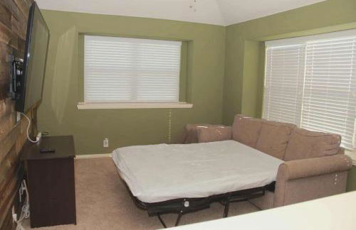 Cozy 4 bedroom home with Greenbelt views in Oak Point - Foto 11