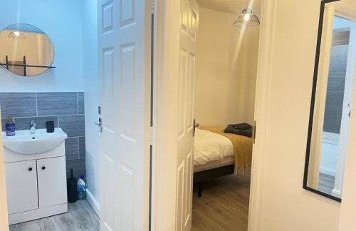Gatwick 2 Bed Apartments Free Parking - Foto 39