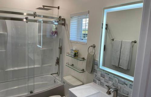 Elegant private studio with private entrance and pool access - Foto 9