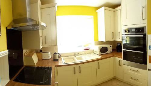 The Side - Hexham - Photo 4