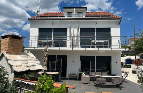 Apartmani Kamil - Photo 8