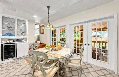 Gulf-Front Charm, Guest House Suite, Direct Beach Access on Siesta Key - Foto 15