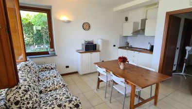 Villa Gli Ulivi - Ushuaia Apartment Lake & Garden View - Free Parking - Foto 4