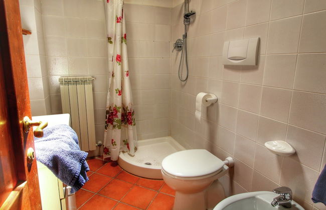 Alluring Farmhouse in Ortignano With Swimming Pool - Foto 55