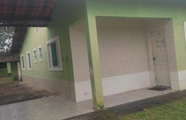 Casa enorme 2 minutos d da praia itanhaem - Foto 3