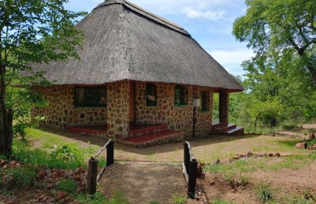 Charming Bush Chalet 3 on This World Renowned Eco Site 40 Minutes From Vic Falls Fully Catered Stay - 1983 - Foto 9
