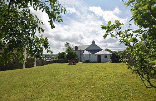 Panteurig Farmhouse - Photo 20