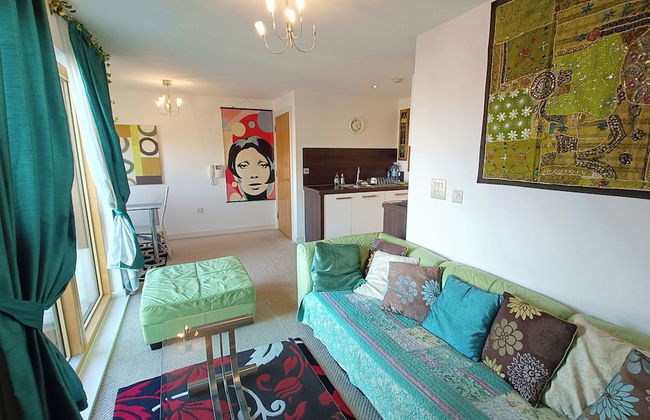 1 Bed Flat - Sleeps 5 - Pets - Garden - Parking - Foto 1