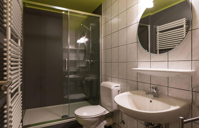 Swanky Holiday Home in Waimes With Indoor Swimming Pool - Photo 13