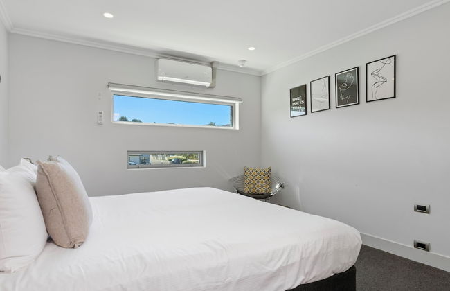 Sacred Waters - Foto 54