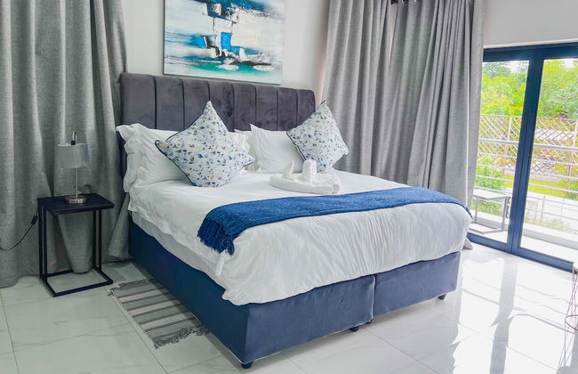 The Country Club - Photo 1