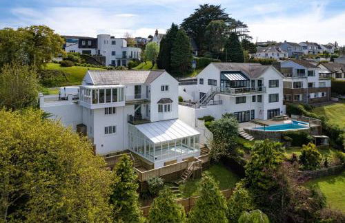 Luxury House, SeaViews, En-Suites & Private Pool - Photo 36