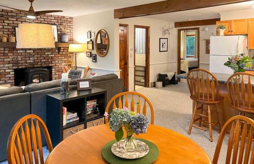 Glen Condo with Mountain Views Walk to Story Land - Photo 8