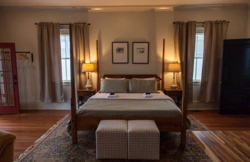 Secret Garden Studio w/ Hot Tub: Near Forsyth Park - Foto 14