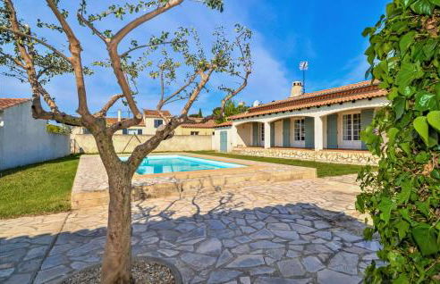 4 Bedroom Lovely Home In Bellegarde - Foto 11