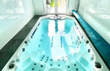 Countryside Retreat - Indoor Pool, Sauna, Hot Tub - Photo 2