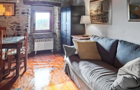 2 Bedroom Awesome Home In Buzet - Foto 1