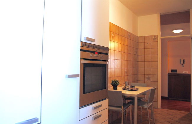 Bnbook - Sesto Calende Train Station - Foto 15