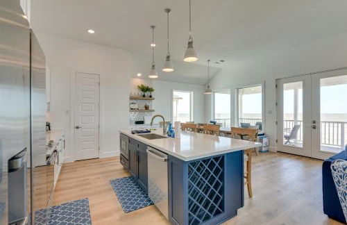 Ocean Views, Steps to Sand! Coastal Galveston Gem - Foto 13