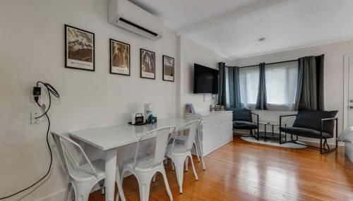 Mount Olympus Suite, Room 9 at Mount Walker Inn - Foto 5