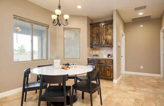 Gambel by Avantstayjtree Escape w/ Entertainers Yard, & Firepit, 3000sf - Foto 18