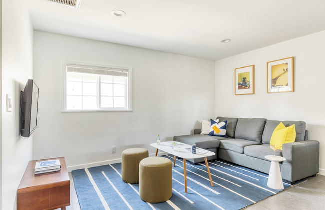 Lloyd by Avantstay Palm Spring Paradise w/ Pool, Large Yard & Table Tennis! Permit#3779 - Foto 29