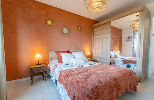 Paris au PETIT SÉSAME jacuzzi cosy Stade De France 6 personnes Wifi Terrasse Parking privé - Foto 9