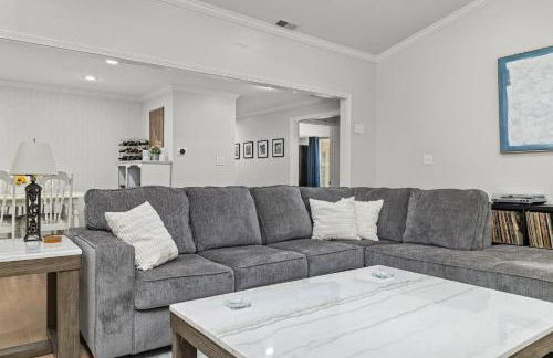 Imperial Porch Haven Cozy Fire Pit Fenced Yard - Foto 14