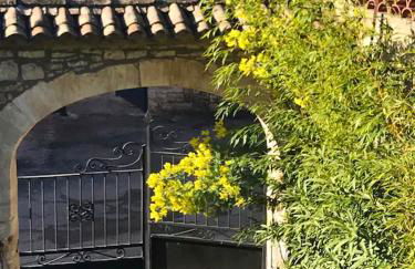 Location chaleureuse à Orgnac-l'Aven avec piscine partagée - Foto 16