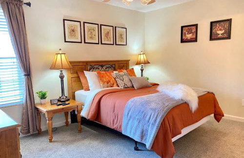 Spacious & comfy home in ultra-convenient location 2025 Traveller Award Winner - Foto 34