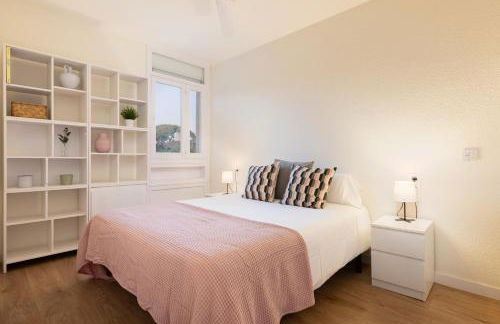 LETS HOLIDAYS Beach front apartment in Gavà Mar, Pine Beach - Photo 31