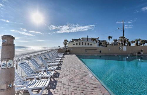 Oceanfront Daytona Beach Club Studio with Balcony! - Foto 24
