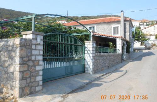 Lakonian home - Photo 15