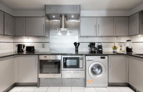 BEST THAMES VIEWS in TOWN! LARGE LUXXE NOMAD DESIGN FAMILY HOMES المساحة والأناقة تلتقي مع الراحة العربية - Foto 43