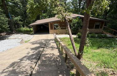 Modern Mountainside Cabin - Photo 22