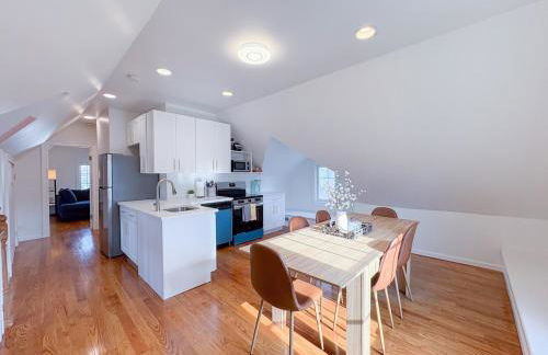 Family-Friendly 4 Bed 3 Bath Downtown Delight - Foto 1