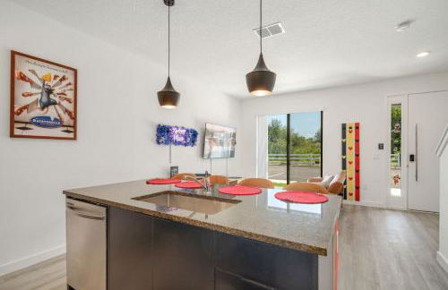 3MI from Disney- Modern 3BD 3BA + Grill - Foto 19
