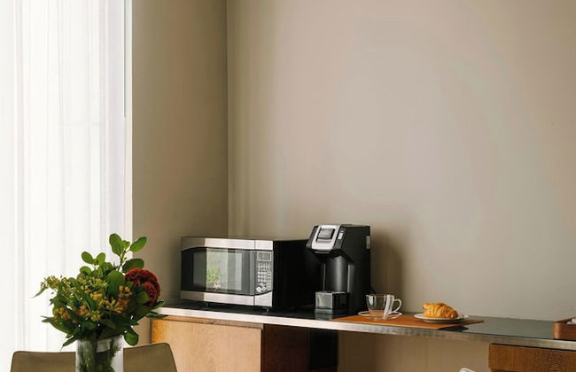 Chambers Hotel Central Park South, Sonder by Marriott Bonvoy - Photo 33