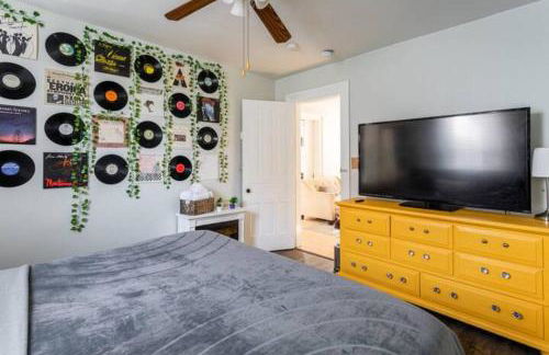 Revamped 3BR Apt with Easy Check-In Family-Friendly - Foto 29