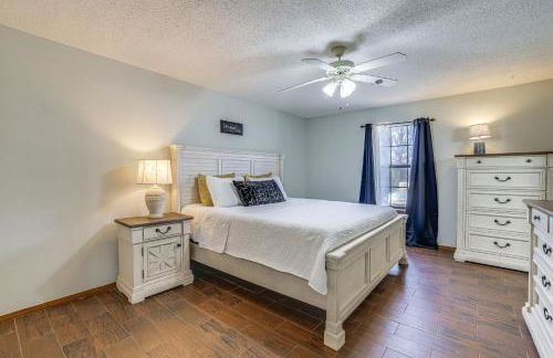 Rogers Vacation Home with Yard 5 Mi to Bentonville - Foto 11