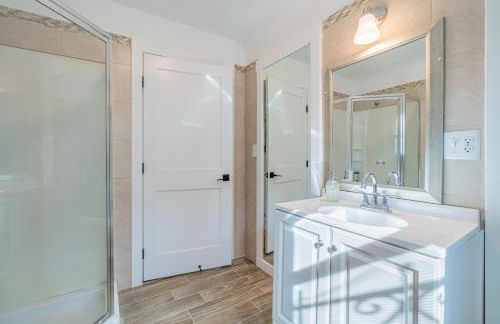 Plush 2-bed apt in Riverside Heights! - Foto 15