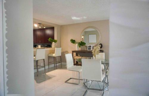 Comforts of Home in Updated Condo by the Beach - Foto 8