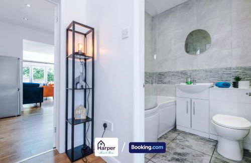 Lux Stay at Buckley 4BR Sleeps-10 7 Beds - Foto 44