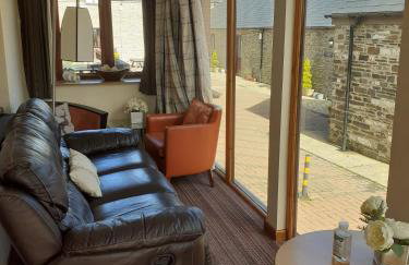 The Workshop - Photo 20