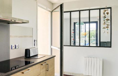 Gorgeous Home In Saint-Germain-Sur-Ay - Foto 19