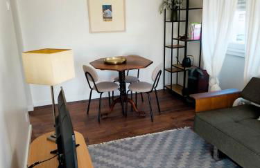 Riverfront 2 Bedrooms with Balcony - Foto 39