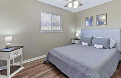 Travis' Place - Convenient and Affordable Location - Foto 21
