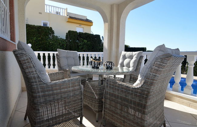 Captivating Villa in Rojales With Swimming Pool - Foto 8