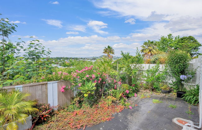 Kingsland Contemporary 2BR with Carpark - Photo 20